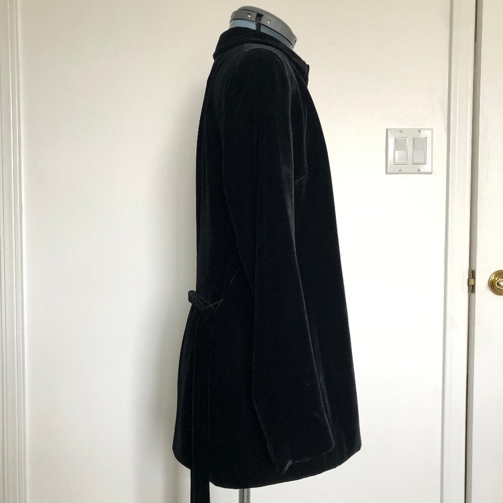 Black Velvet Belted Jacket, Jones New York, Size 6 - Picture 9 of 14